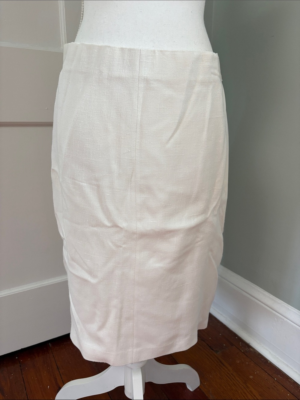 Tahari Cream Pencil Skirt Tailored Minimalist Style Lined Stretch Size 8